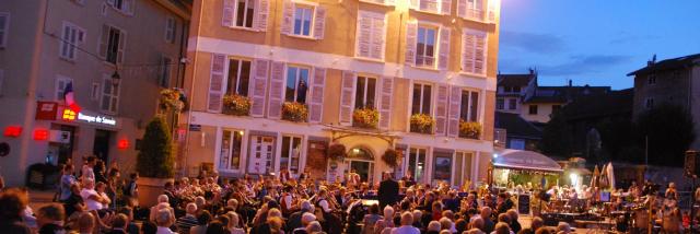 Concert Hamonie Sur La Place ©mairie D'allevard Les Bains