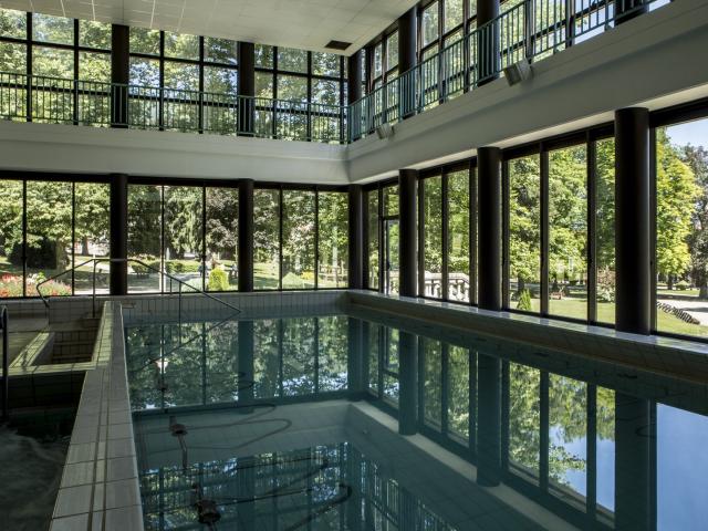 Piscine Thermale Allevard Crédit Photo ©gilles Trillard