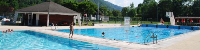 Piscine Vue ©mairie D'allevard Les Bains